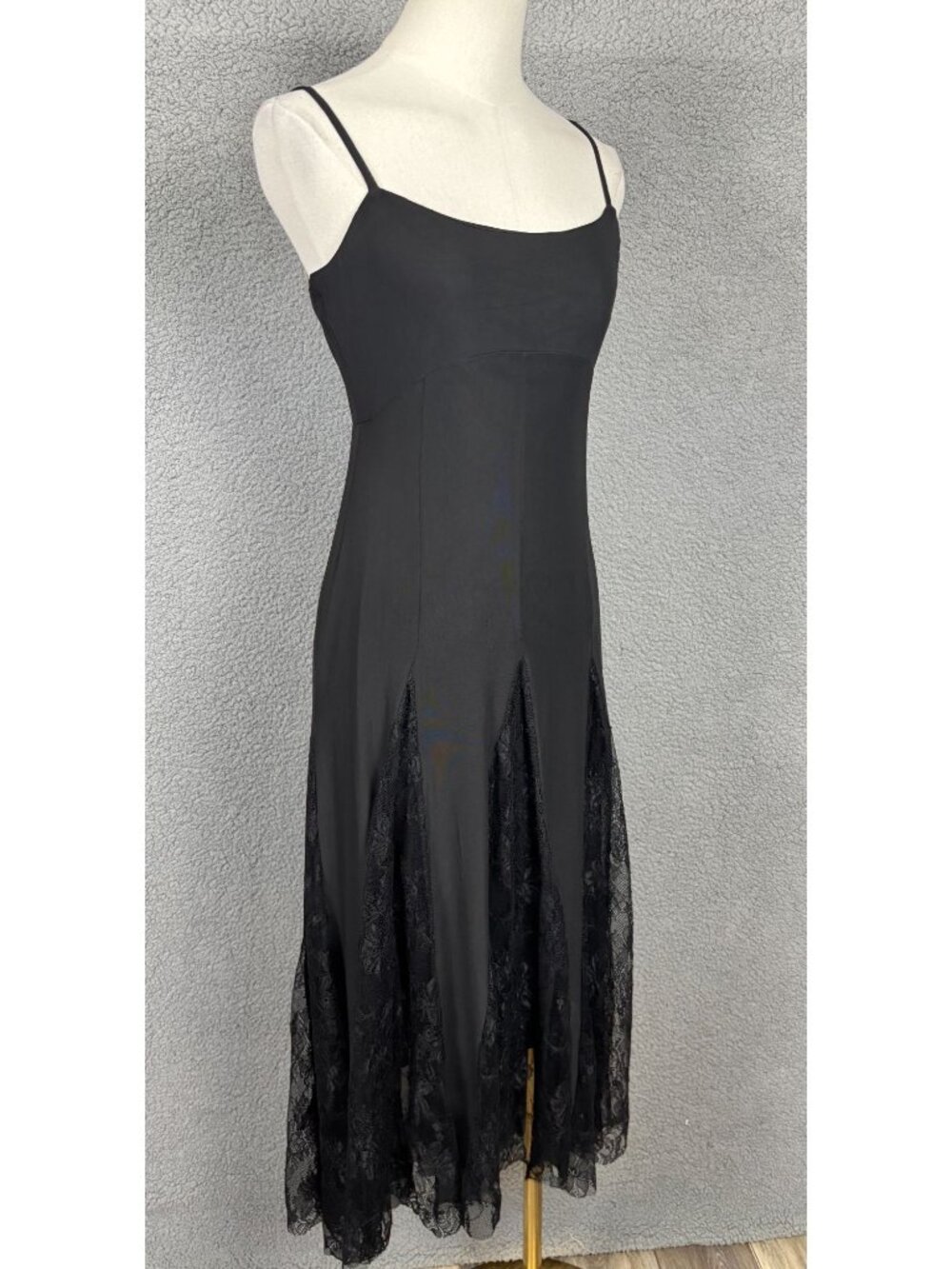 Steve Madden Vita Black Midi Dress With Lace Inserts Lined XS mall New With Tags - Picture 2 of 8